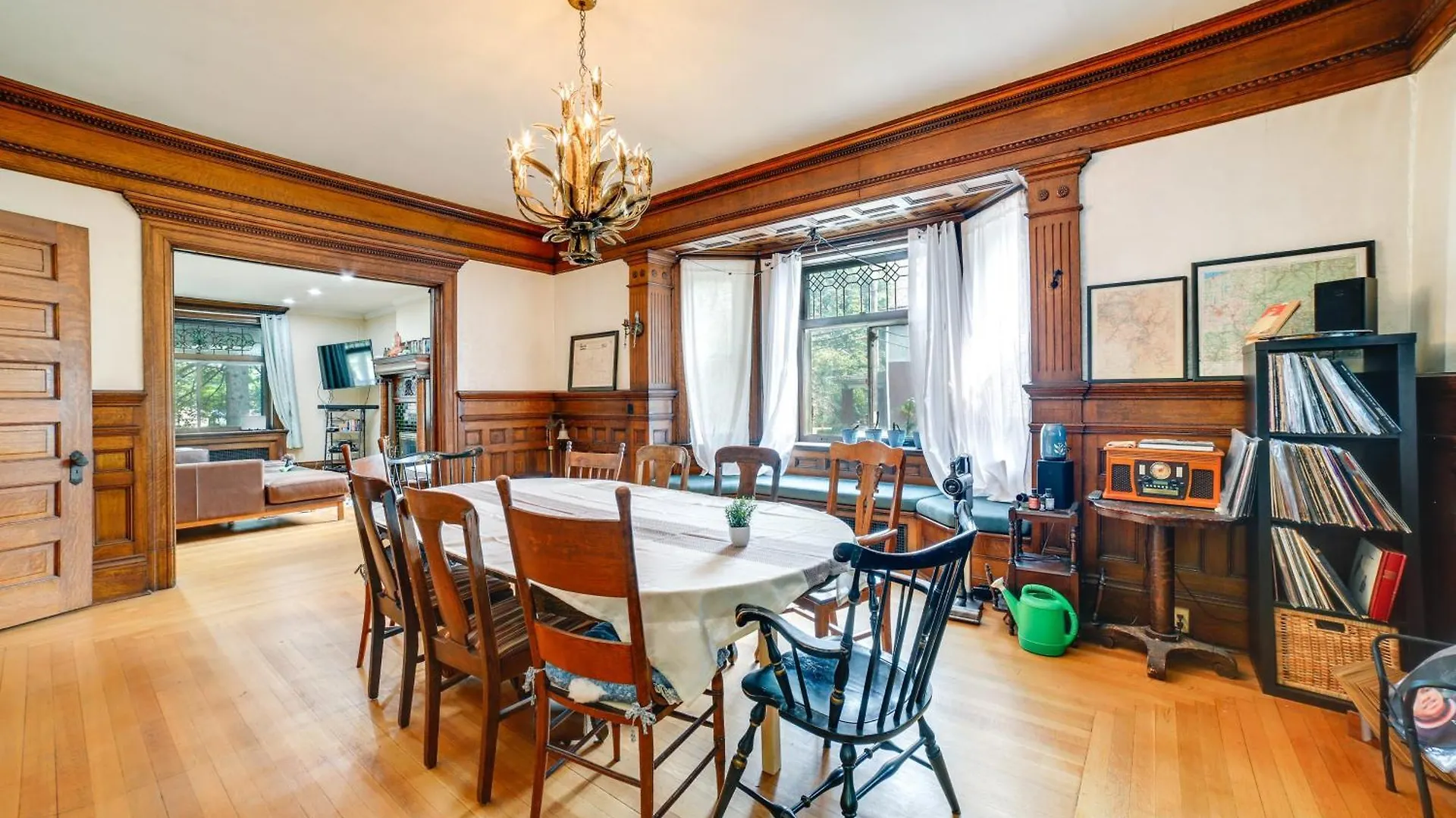 Spacious Pittsburgh Rental Walk To Frick Park!