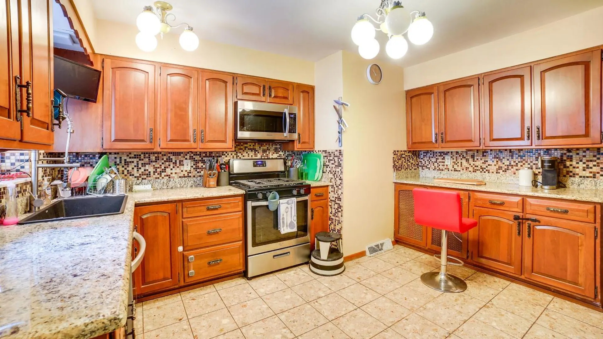 Spacious Pittsburgh Rental Walk To Frick Park!